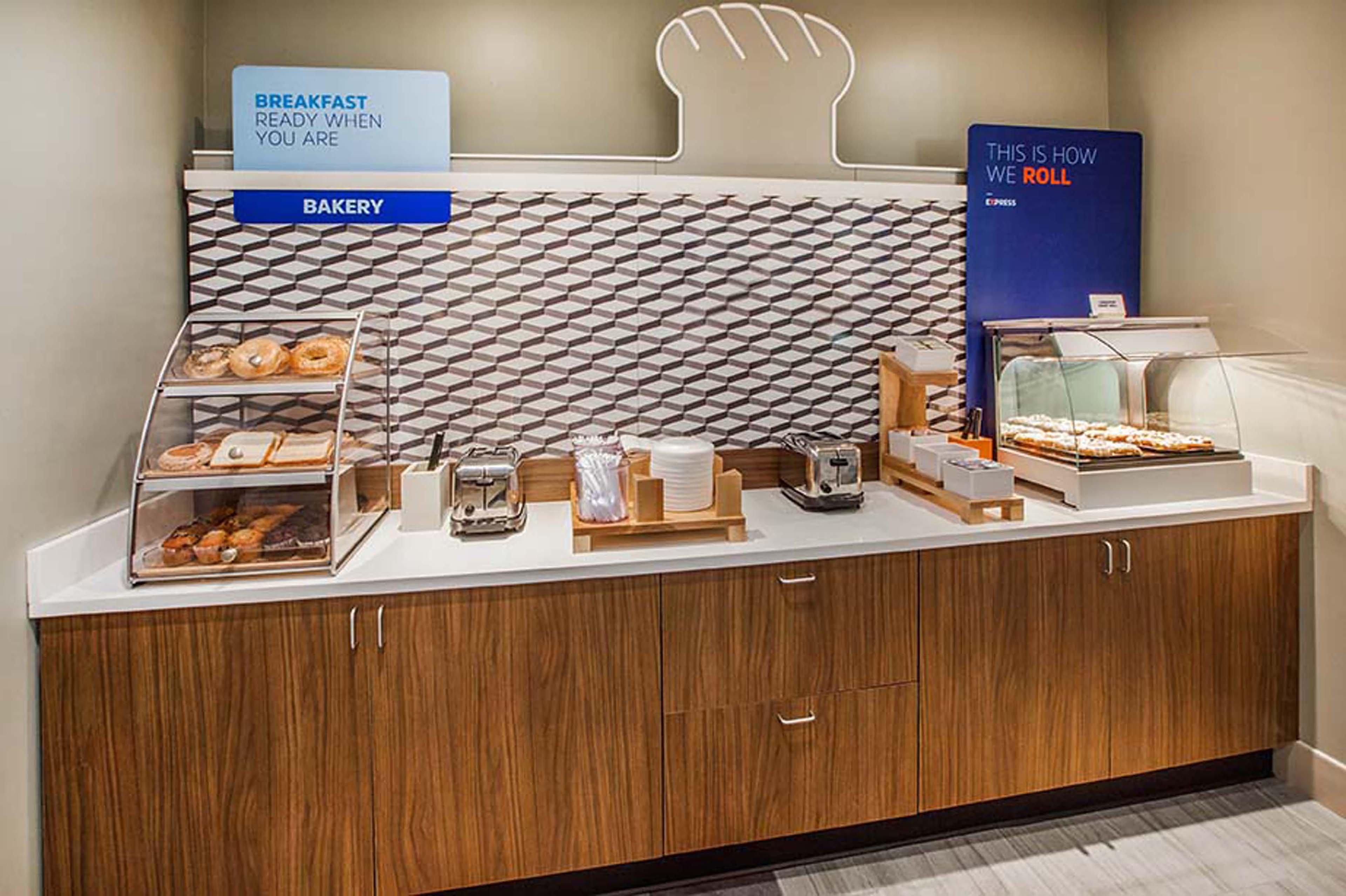 Holiday Inn Express Hotel & Suites Ventura Harbor By Ihg Dış mekan fotoğraf