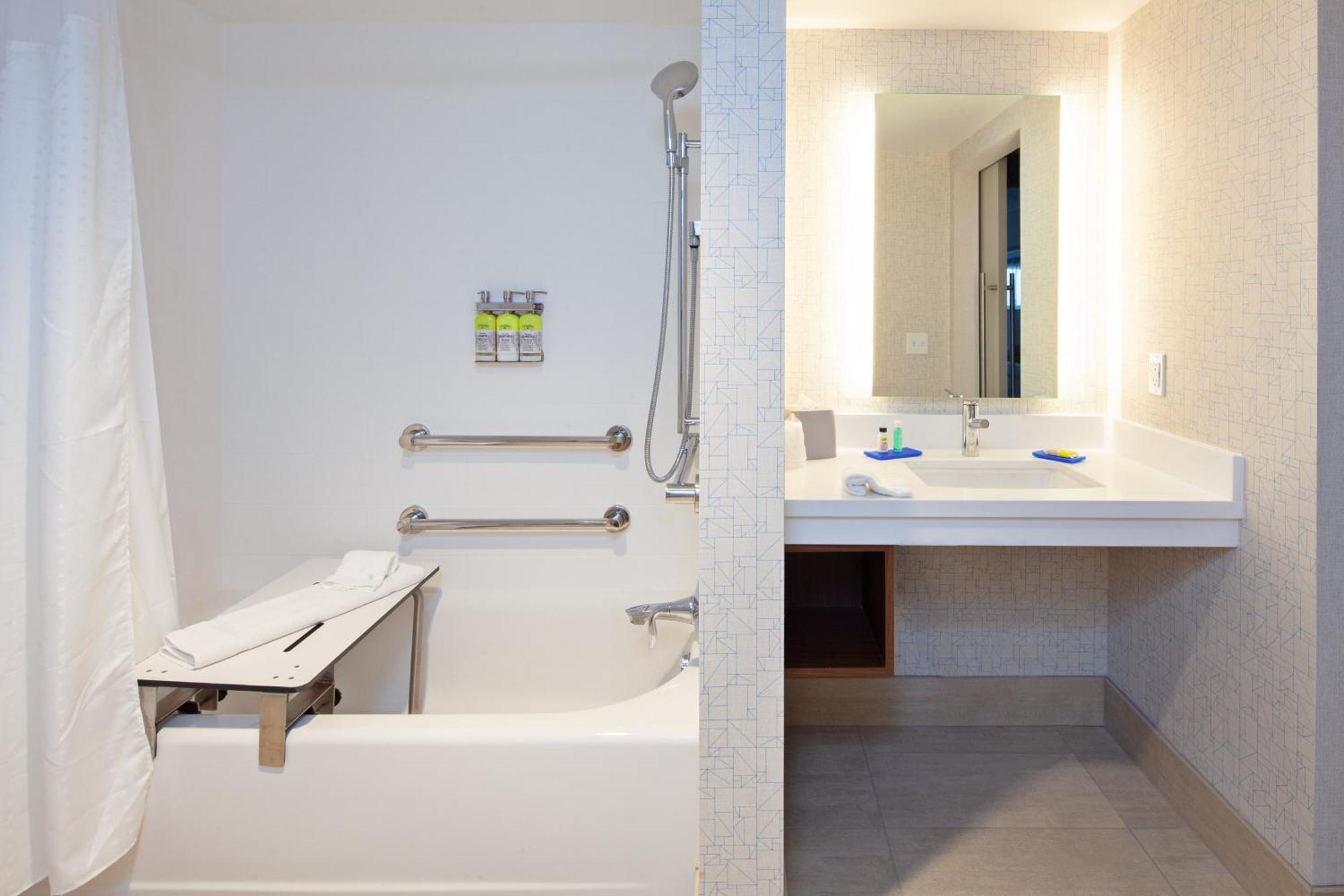 Holiday Inn Express Hotel & Suites Ventura Harbor By Ihg Dış mekan fotoğraf