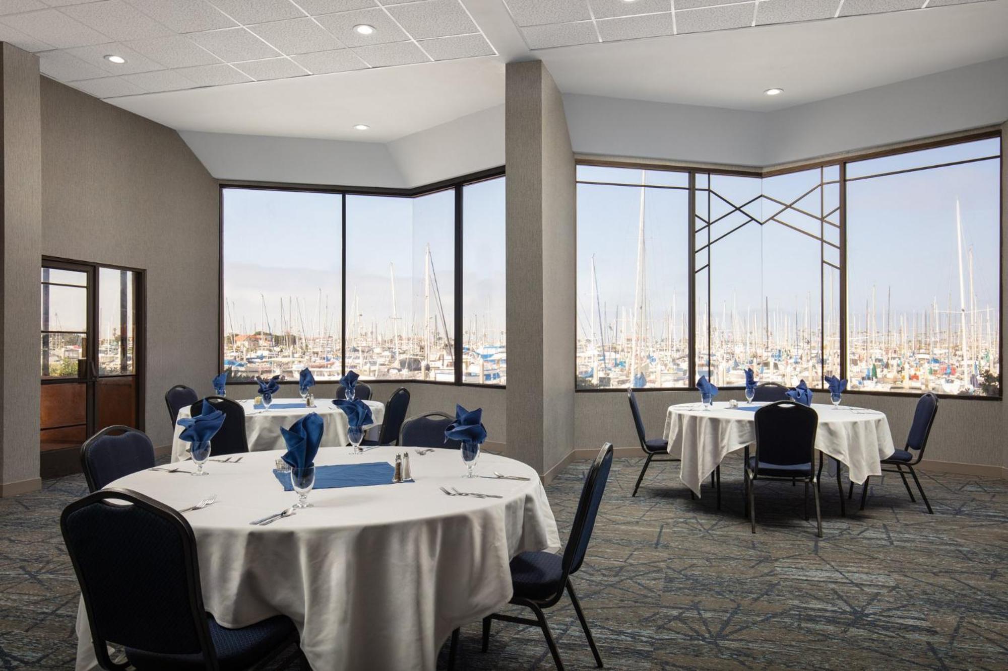 Holiday Inn Express Hotel & Suites Ventura Harbor By Ihg Dış mekan fotoğraf