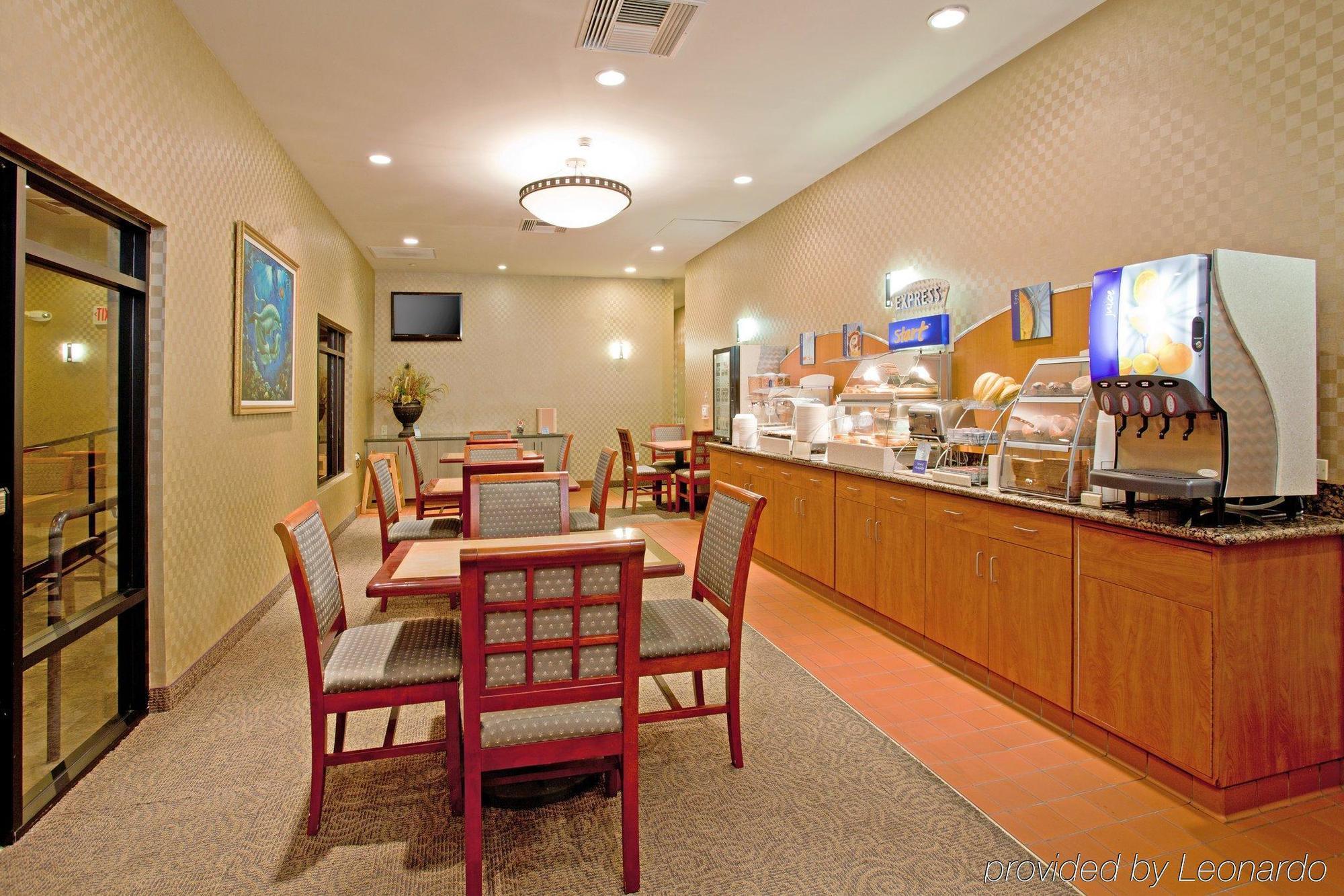 Holiday Inn Express Hotel & Suites Ventura Harbor By Ihg Restoran fotoğraf